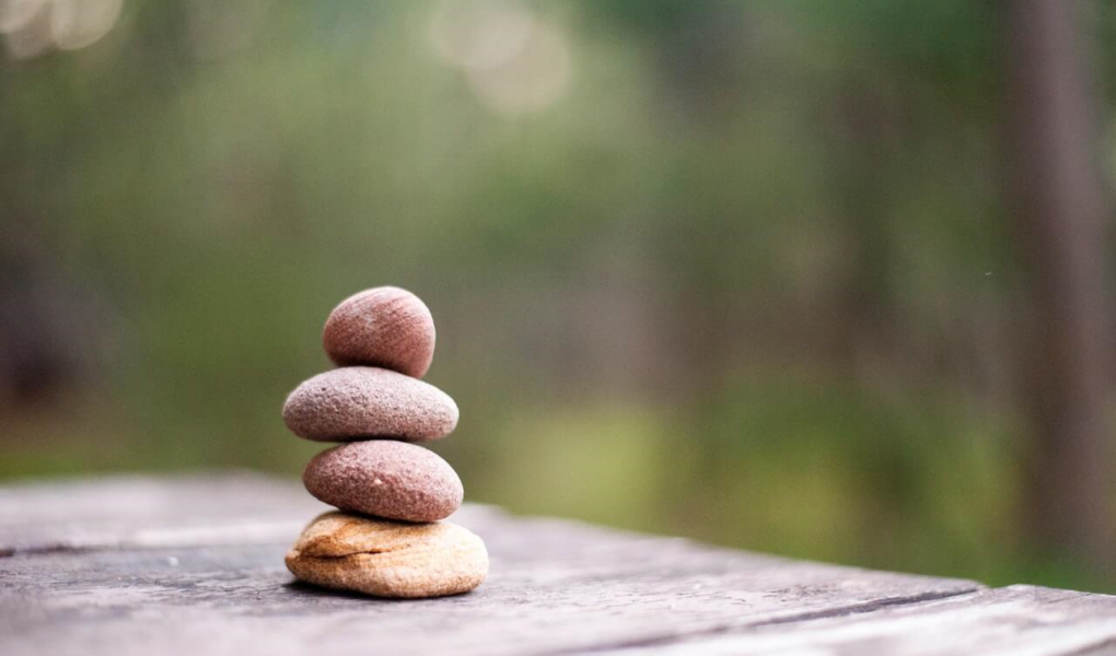 4 perfectly balanced pebbles